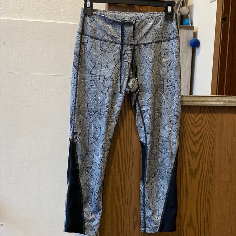 Nike workout leggings